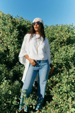 Load image into Gallery viewer, Elodie Cape - White

