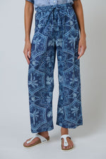 Load image into Gallery viewer, Ella Palm Pant - Blue
