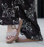 Load image into Gallery viewer, Scarlet Shoe - Beige
